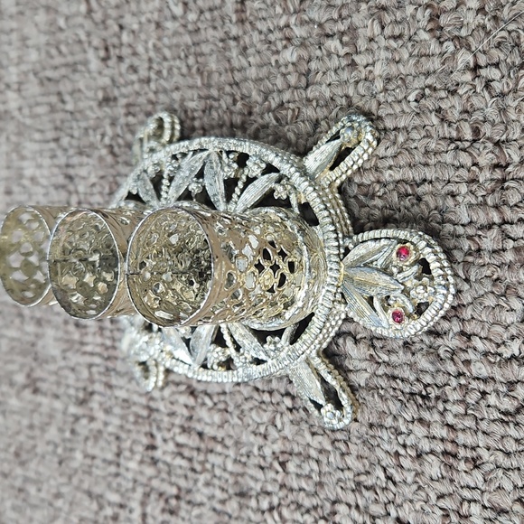 Vintage Gold Tone Turtle Lipstick Holder Filigree MCM Vanity Piece Floral - Picture 2 of 7